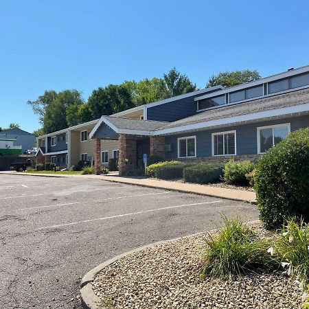 Nichols Inn & Suites Hastings Esterno foto