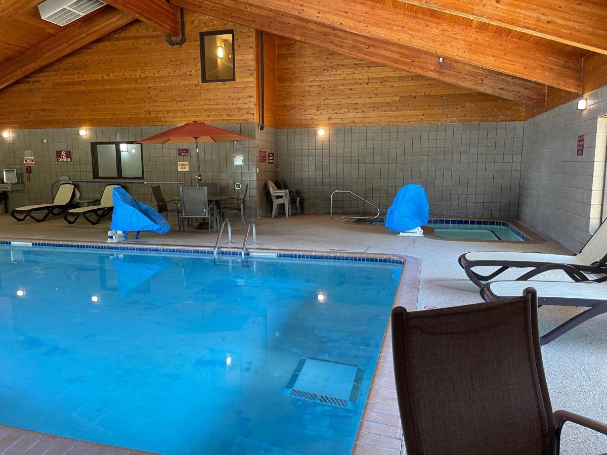 Nichols Inn & Suites Hastings Esterno foto